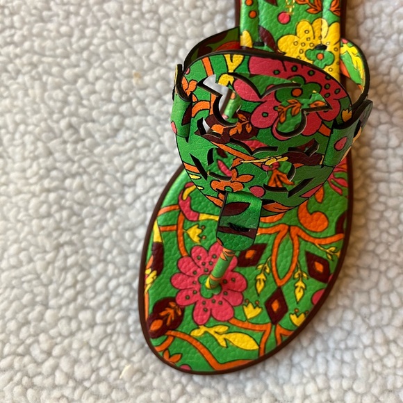 LIMITED EDITION Tory Burch Sandals - Picture 3 of 8